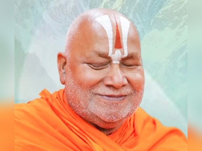 प्रेमानंद महाराज पुत्र समान, उनके प्रति मैंने नहीं की अपमानजनक टिप्पणी : स्वामी रामभद्राचार्य   