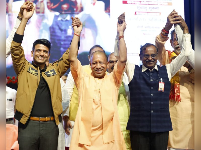 शुभांशु शुक्ला के नाम पर स्कॉलरशिप का ऐलान, सीएम योगी ने कहा- भारत की विकास यात्रा में प्रदेश सहभागी