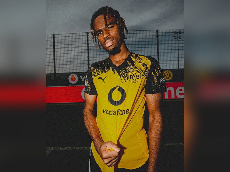 Dortmund sign Carney Chukwuemeka from Chelsea on permanent transfer (Credit: Borussia Dortmund/X)