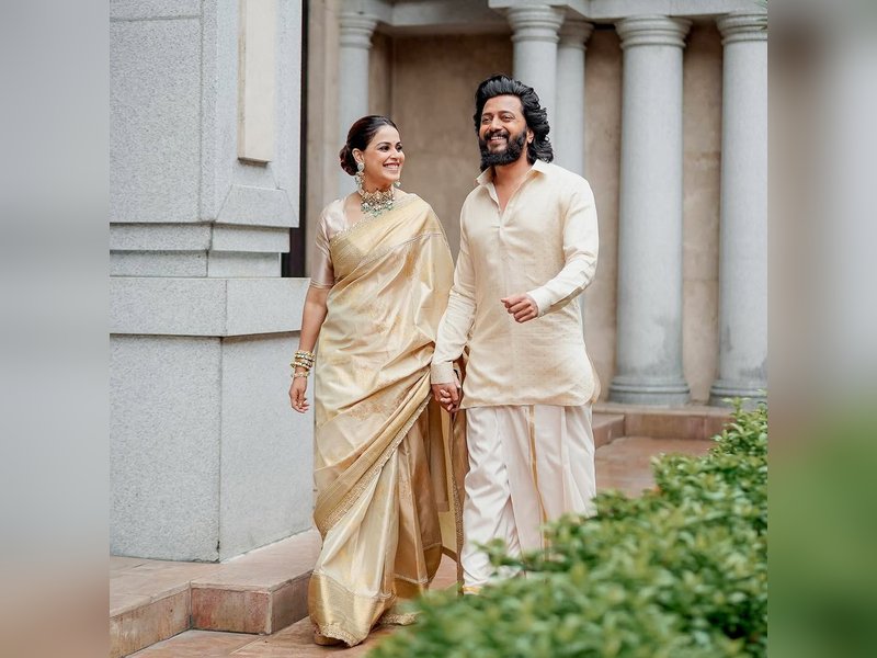 Genelia D'Souza's "day is filled with happiness“ as she shares candid photos with Riteish Deshmukh