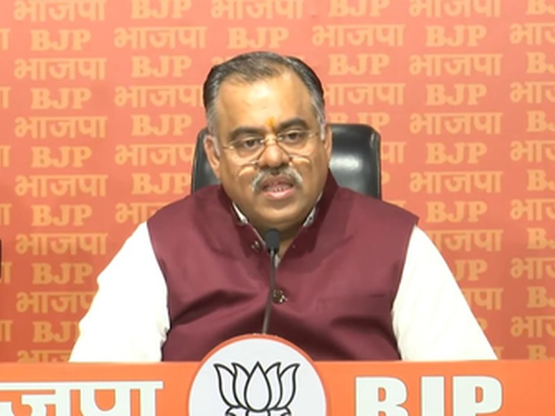 पंजाब डूब रहा और सीएम मान तमिलनाडु घूम रहे हैं: तरुण चुघ