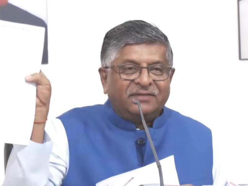 संघर्ष से शिखर तक: वकील, नेता और डिजिटल युग के शिल्पकार रवि शंकर प्रसाद की प्रेरक गाथा