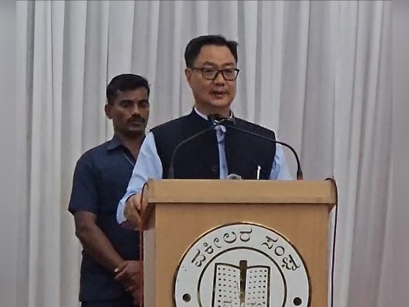 भारत की प्रणाली विधायी, कार्यपालिका और न्यायिक कार्यों का अनूठा संयोजन : किरेन रिजिजू