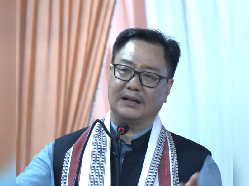 जनजाति समाज के लोग खुद को मुख्यधारा से अलग नहीं समझते : किरेन रिजिजू