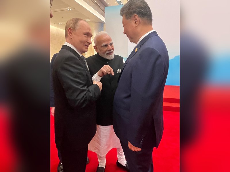 एससीओ शिखर सम्मेलन : प्रधानमंत्री मोदी की पुतिन और जिनपिंग के साथ अहम मुलाकात, शेयर किया फोटो