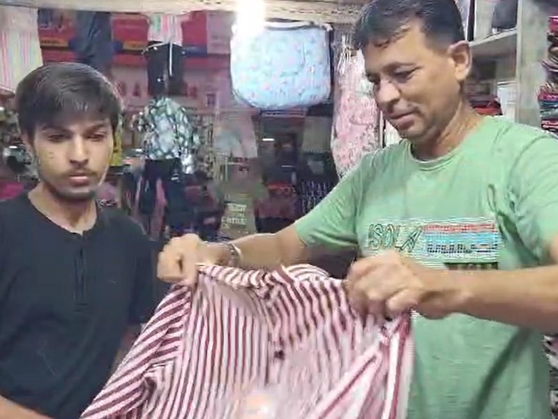 प्रधानमंत्री मुद्रा योजना से राजकोट के व्यापारी ने शुरू किया कारोबार, बन रहे आत्‍मनिर्भर