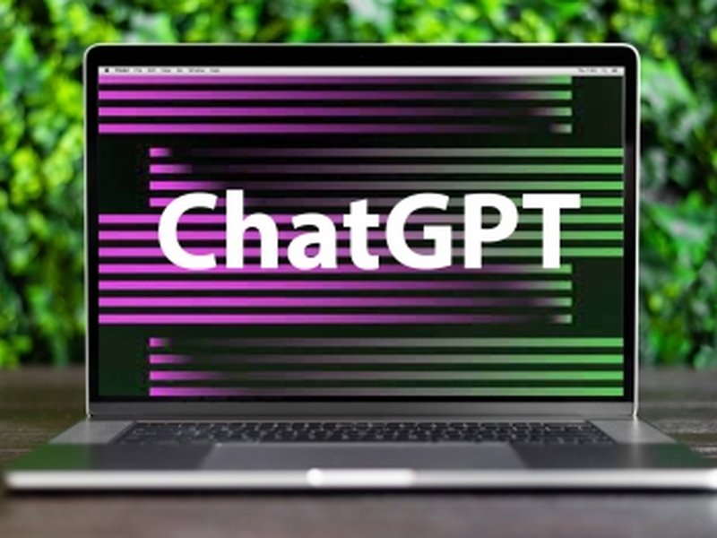 ChatGPT suffers global outage; users report glitches and missing chats