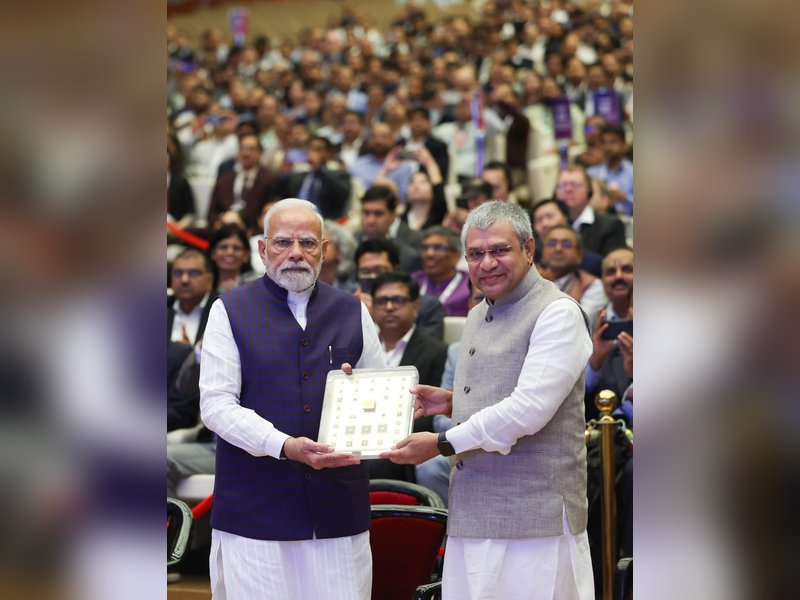 भारत सेमीकंडक्टर वैल्यू चेन के हब के रूप में उभरने के लिए तैयार : पीएम मोदी