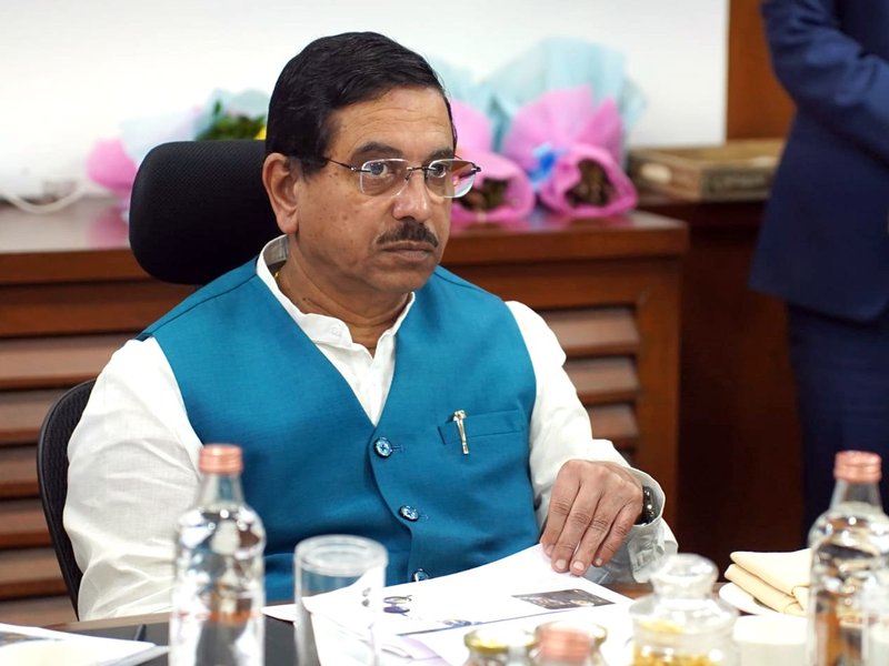 भारत ने 2025 में अब तक जोड़ी 30 गीगावाट की रिन्यूएबल एनर्जी क्षमता : प्रल्हाद जोशी