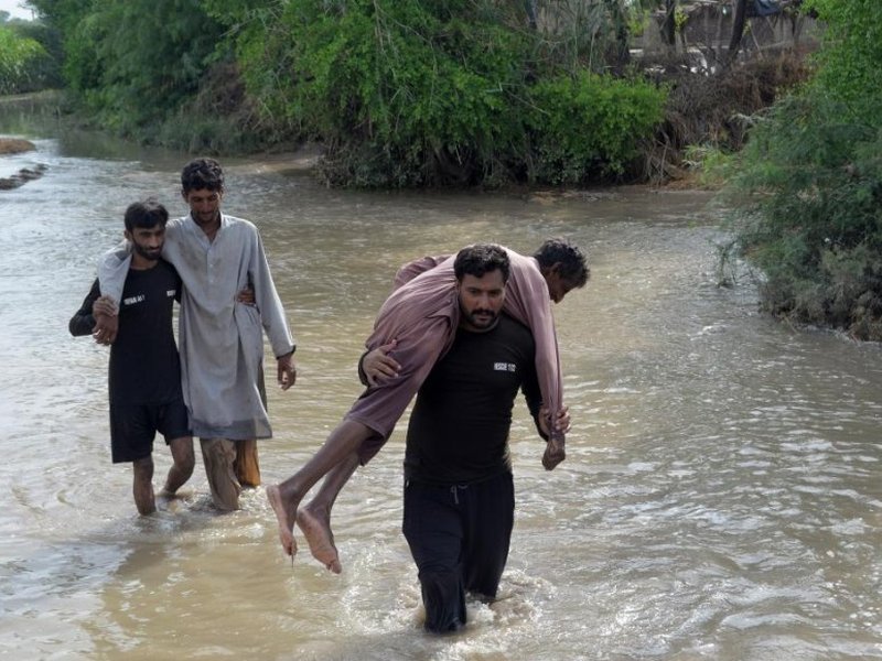 पाकिस्तान में मूसलाधार बारिश से 883 लोगों की मौत, इस्लामाबाद में 'बाढ़' की चेतावनी !