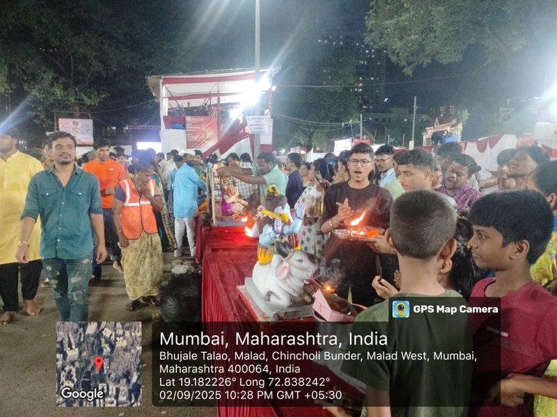 अदाणी इलेक्ट्रिसिटी ने मुंबई के फेस्टिव सीजन को चमकदार बनाने के लिए 2,500 से अधिक फ्लडलाइट्स लगाई
