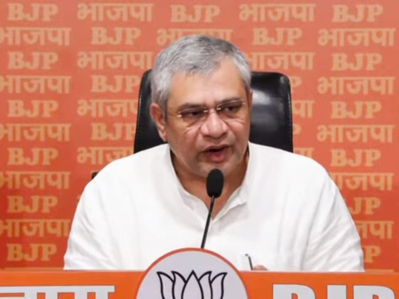 इलेक्ट्रॉनिक्स मैन्युफैक्चरिंग सेक्टर 11.5 लाख करोड़ रुपए की इंडस्ट्री, 25 लाख लोग कर रहे काम : अश्विनी वैष्णव 