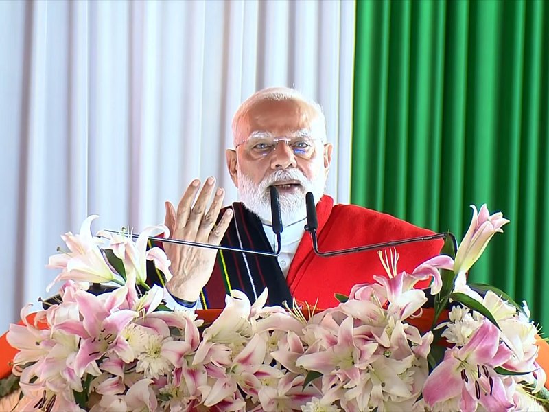 मैं साथ हूं, मणिपुर के सभी संगठन शांति के रास्ते पर आगे बढ़कर सपने पूरे करें : पीएम नरेंद्र मोदी 