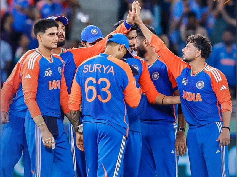 एशिया कप : भारत का ऑपरेशन 'व्हाइट बॉल', ताश के पत्तों की तरह बिखरी पाकिस्तानी टीम 