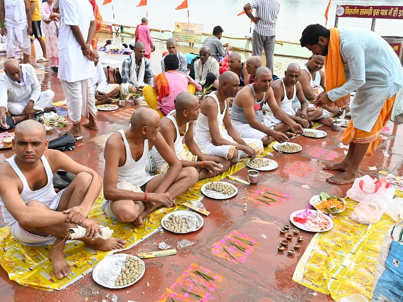 गयाजी में अनोखी परंपरा: मंगलागौरी मंदिर के पास जनार्दन स्वामी के मंदिर में स्वयं करें पिंडदान, पाएं मोक्ष