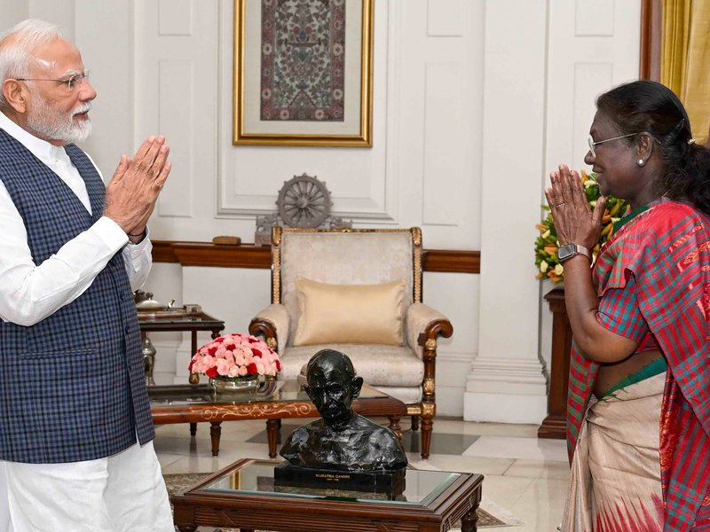 75वें जन्मदिन पर शुभकामनाओं के लिए पीएम मोदी ने राष्ट्रपति और उपराष्ट्रपति का जताया आभार