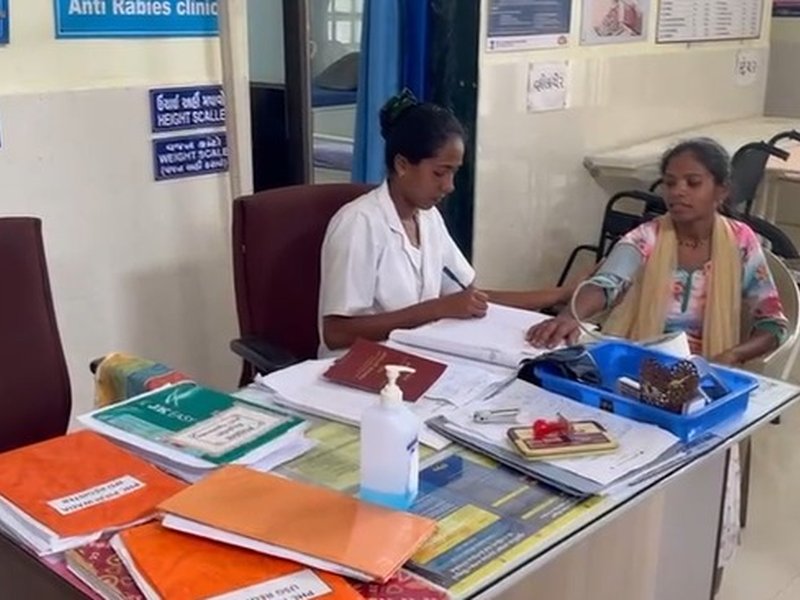 Gujarat: District health department organises health camps in Tapi under 'Swasth Nari, Sashakt Parivar Abhiyaan'