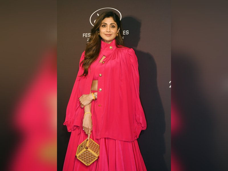 शिल्पा शेट्टी का ‘लुक आउट नोटिस’ रद्द करने की याचिका पर हाईकोर्ट ने कहा: 'पहले अप्रूवर बनिए'