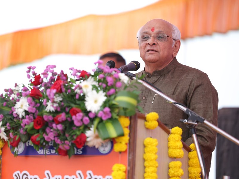 गुजरात के मुख्यमंत्री भूपेंद्र पटेल ने सुना पीएम मोदी का संबोधन, राज्य की जनता से स्वदेशी अपनाने का आग्रह