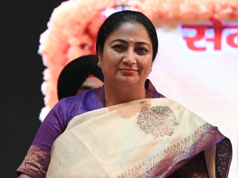 दीपावली से पहले कारोबारियों को दिल्ली सरकार का उपहार, 694 करोड़ का रिफंड जारी