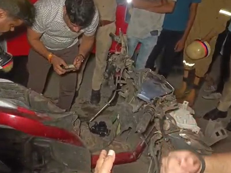कानपुर में विस्फोट, 10 से 12 लोग घायल, पुलिस जांच में जुटी