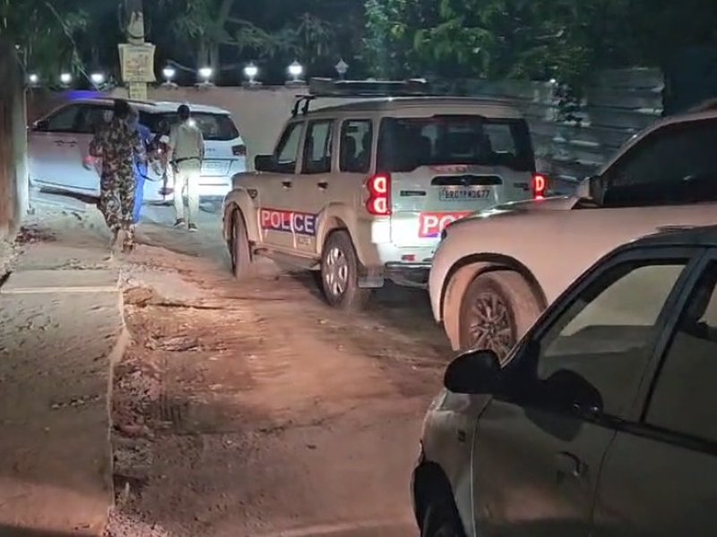 पटना: जगदानंद सिंह से मिले तेजस्वी यादव, 40 मिनट तक बंद कमरे में हुई बातचीत 