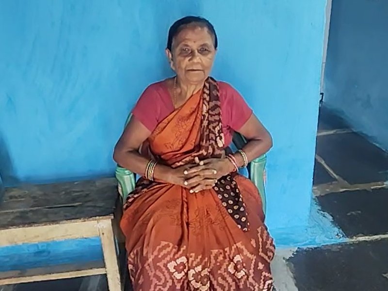झारखंड की बुजुर्ग महिला शीला के लिए संबल बनी इंदिरा गांधी राष्ट्रीय वृद्धावस्था पेंशन योजना, हर जरूरत हो रही पूरी
