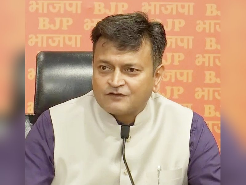 एनडीए 2025 में 225 सीटें जीतने के लक्ष्य के साथ मैदान में है: अजय आलोक 