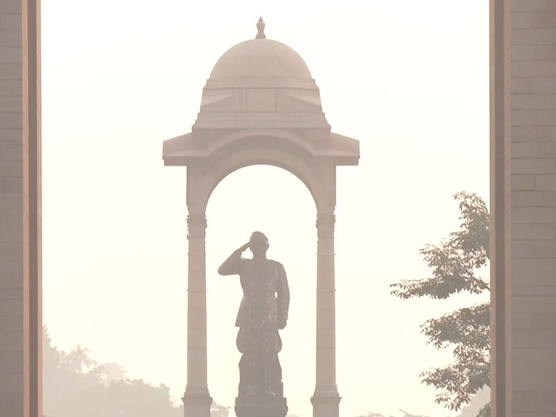 राजधानी दिल्ली की हवा हुई जहरीली, एक्यूआई 273 तक पहुंचा, कई इलाकों में अत्यधिक खराब स्थिति
