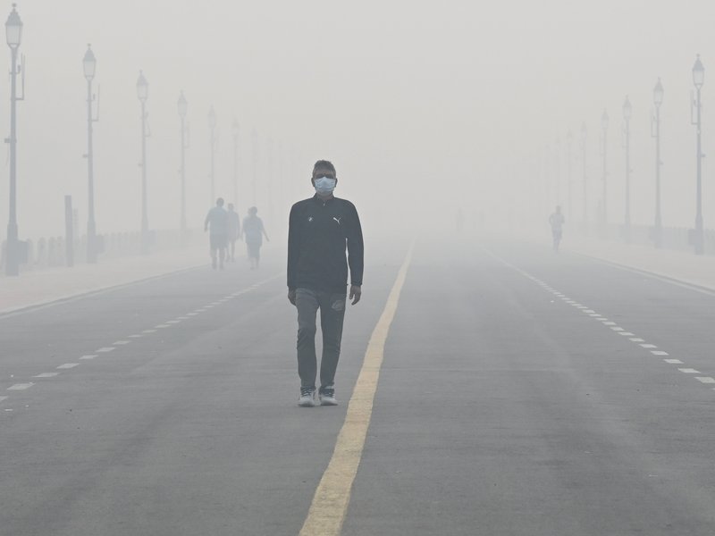 पटाखों का विकल्प ढूंढना होगा, हर उम्र के मरीजों में सांस की समस्या बढ़ी: डॉ. एम. वली