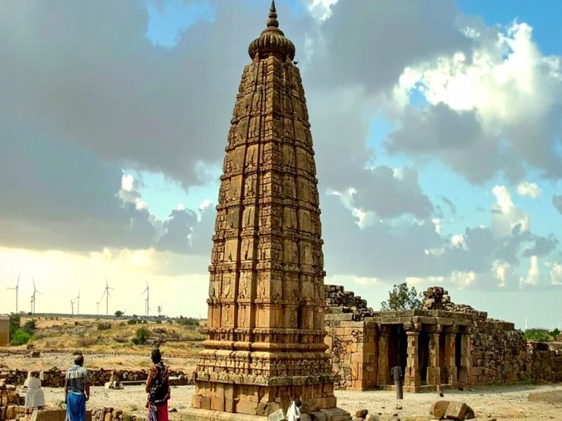 भाई-बहन के प्रेम को दिखाता है जीण माता और हर्ष भैरव का मंदिर, जलती है अखंड ज्योति
