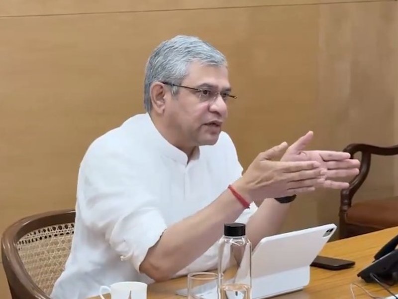 भारत की चिप क्रांति के अहम कदम: दस परियोजनाएं, बढ़ते हुए डिजाइन नवाचार और 2 एनएम प्रौद्योगिकी के लिए राह