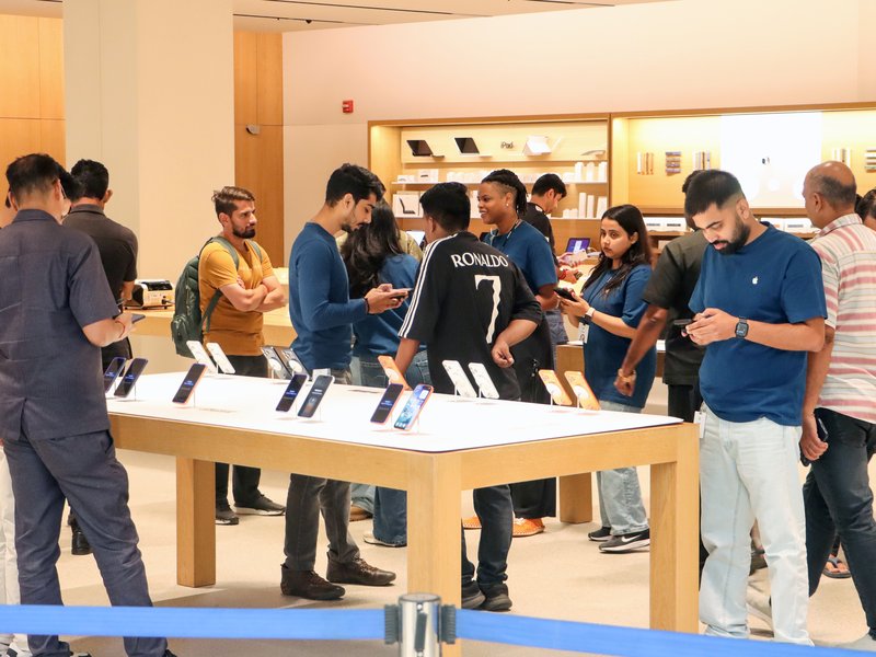Apple ships record 4.9 million iPhones to India in Q3 2025