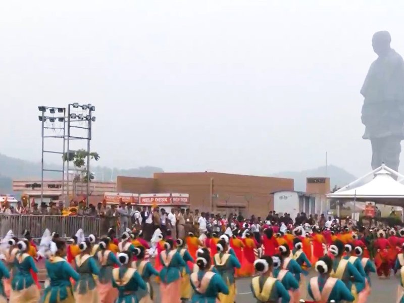 गुजरात: राष्ट्रीय एकता दिवस परेड की फुल ड्रेस रिहर्सल, दिखी भारत की सैन्य और सांस्कृतिक ताकत