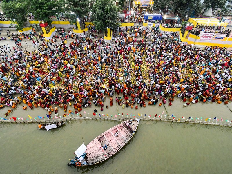 बिहार चुनाव : जात-पात की राजनीति के केंद्र में सियासी 'हॉट सीट', जानें अब मुकाबले में दिलचस्प मोड़ कैसा होगा? बिहार चुनाव : जात-पात की राजनीति के केंद्र में सियासी 'हॉट सीट', जानें अब मुकाबले में दिलचस्प मोड़ कैसा होगा?