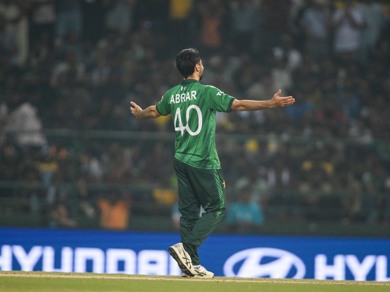 T20 WC: Shanaka’s heroics eliminate Pakistan; Sri Lanka suffer last-ball heartbreak