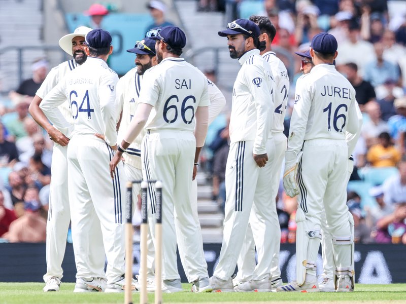 India needs to stick to line and length and build pressure at both ends, says Ravi Shastri as England make strong start in fifth Test of Anderson-Tendulkar Trophy at The Oval in London on Friday. Photo credit: IANS