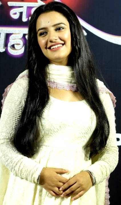  Playing 'Neerja' made me more empathetic: Aastha Sharma