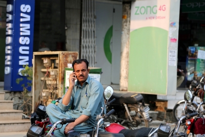 Pakistan: Rights body raises alarm over internet, mobile services blackout in Balochistan (File image)