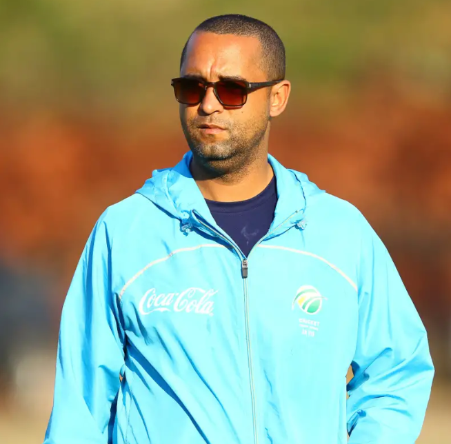  Mi Cape Town: Peterson Appointed Head Coach, Malinga Joined As Bowling Coach-TeluguStop.com