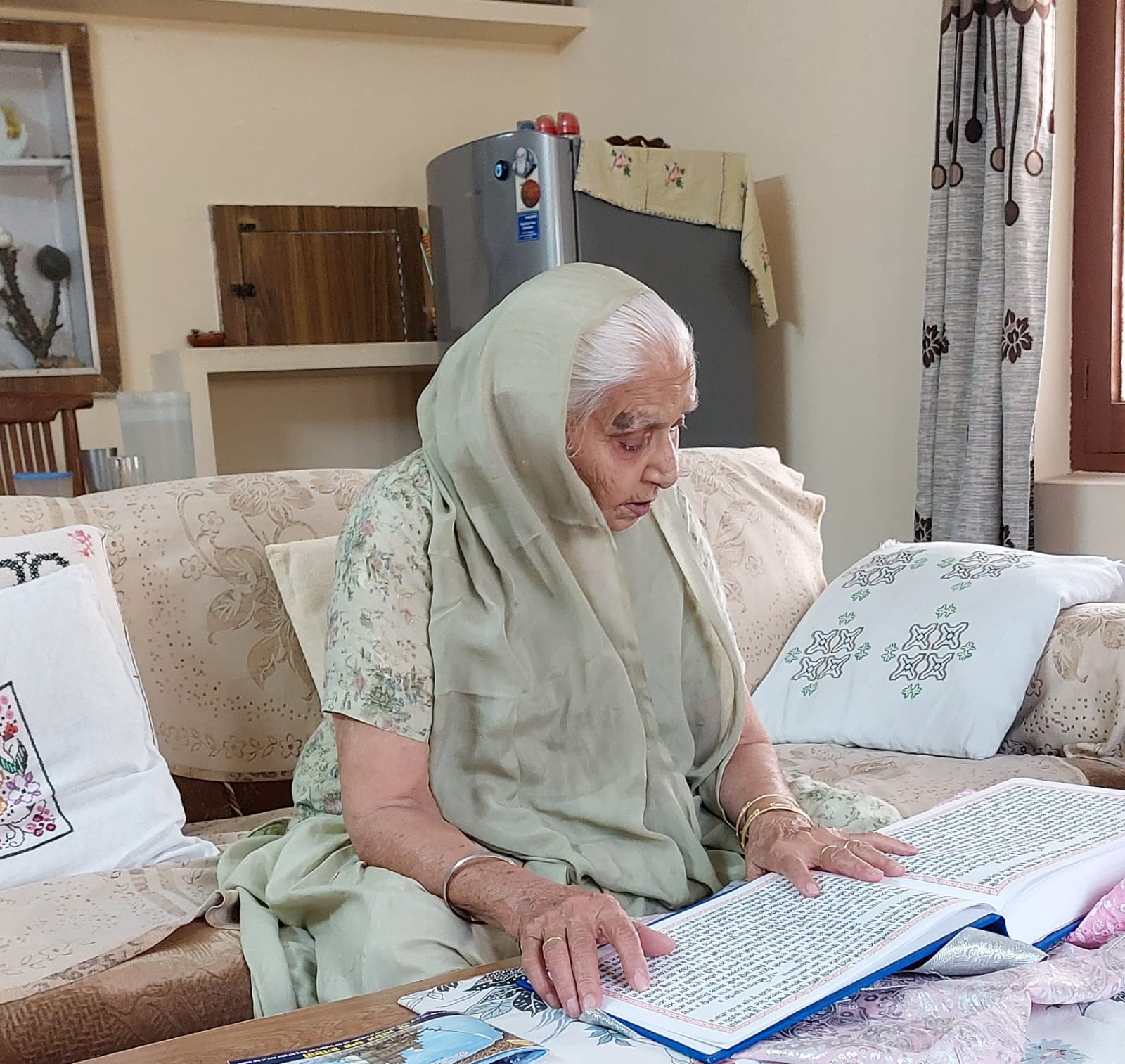 Radiation therapy helps 89-year-old woman to beat colorectal cancer Radiation therapy helps 89-year-old woman to beat colorectal cancer