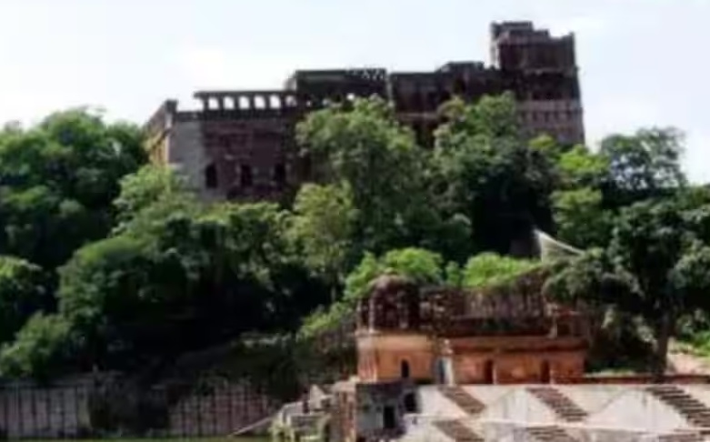 Up Initiated Process To Convert Heritage Buildings Into Hotels Up Initiated Process To Convert Heritage Buildings Into Hotels-TeluguStop.com