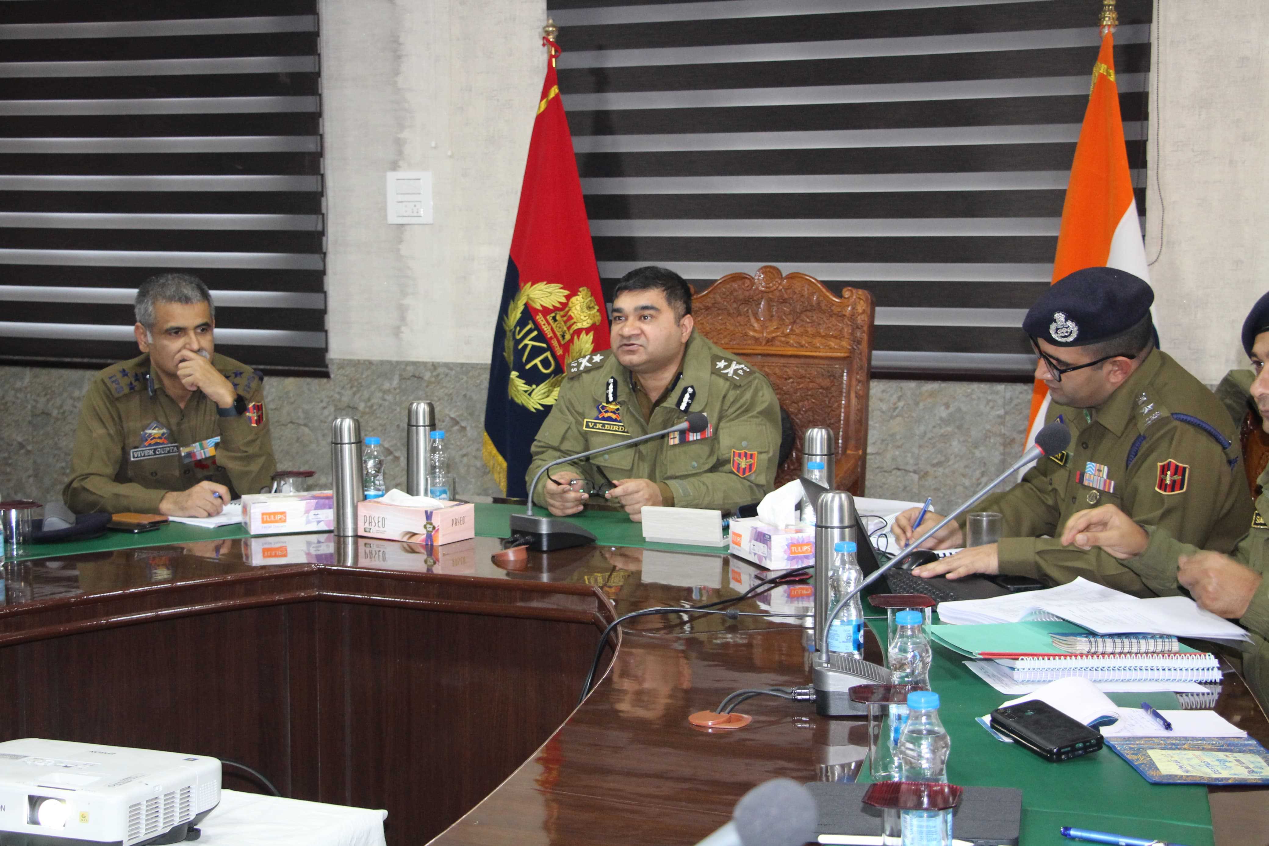 Igp Kashmir Chairs Security Review Meeting In Bandipora Igp Kashmir Chairs Security Review Meeting In Bandipora-TeluguStop.com