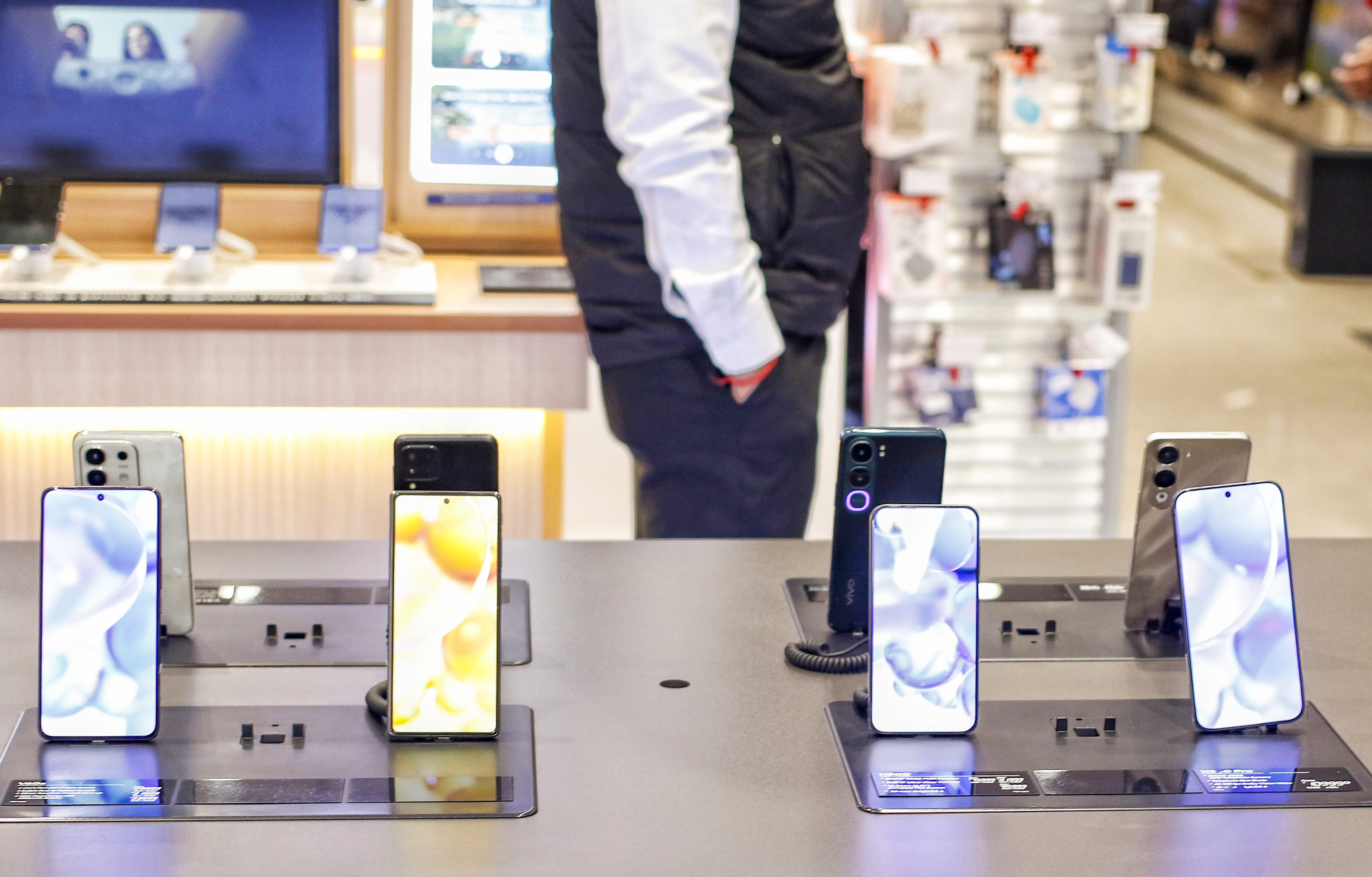 RAM Price Surge Hits Indian Smartphone Volumes, Report Warns