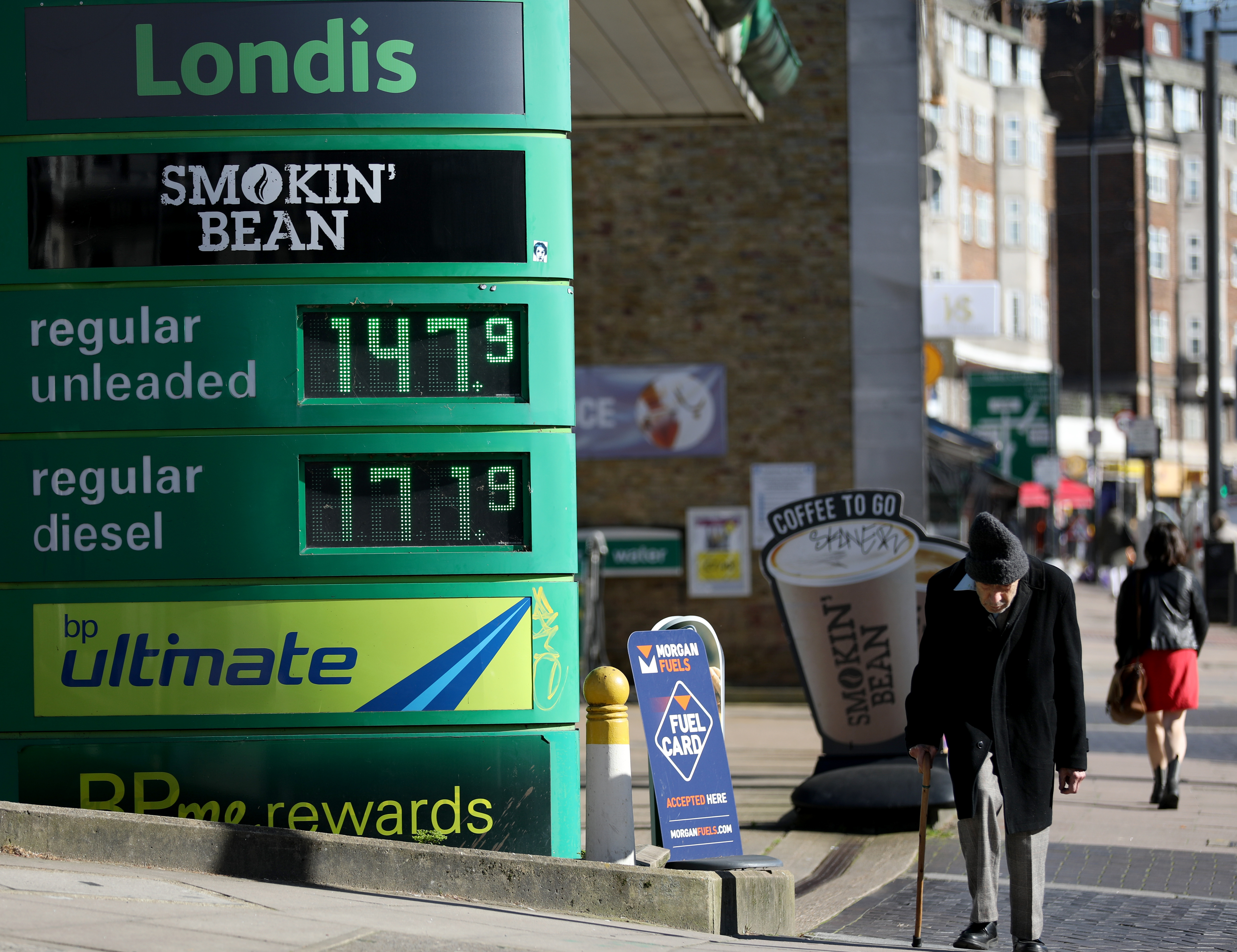 Goldman Sachs Raises 2026 Oil Price Forecast 10% on Hormuz Disruption