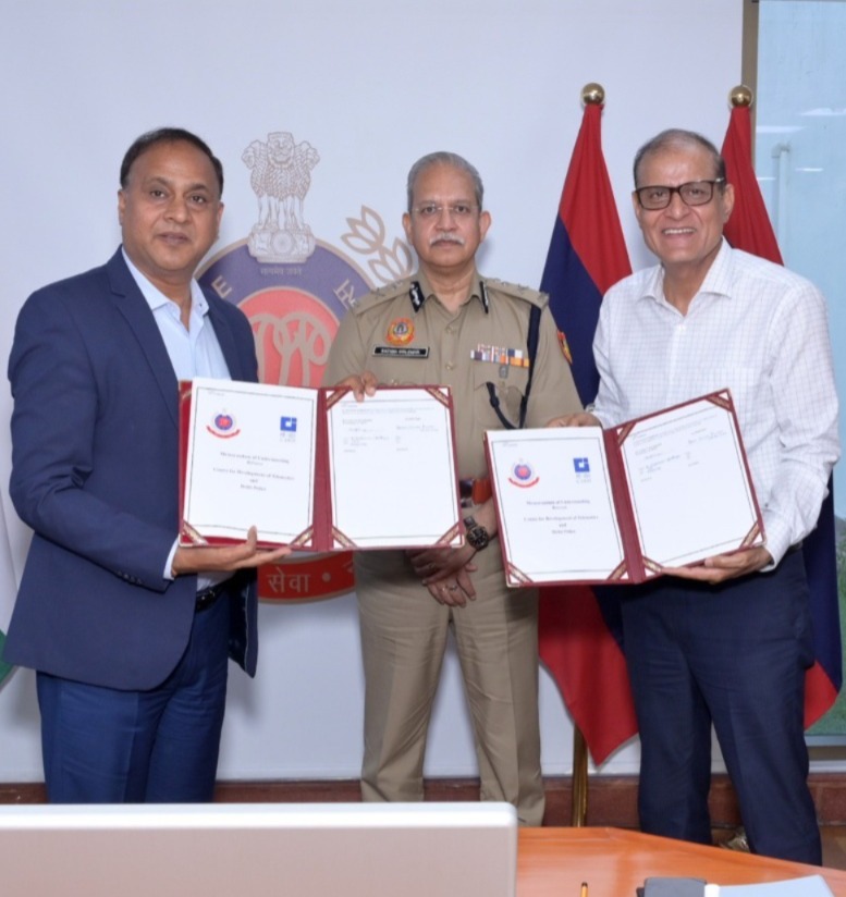 C-DOT and Delhi Police officials showcasing new tech solutions for policing