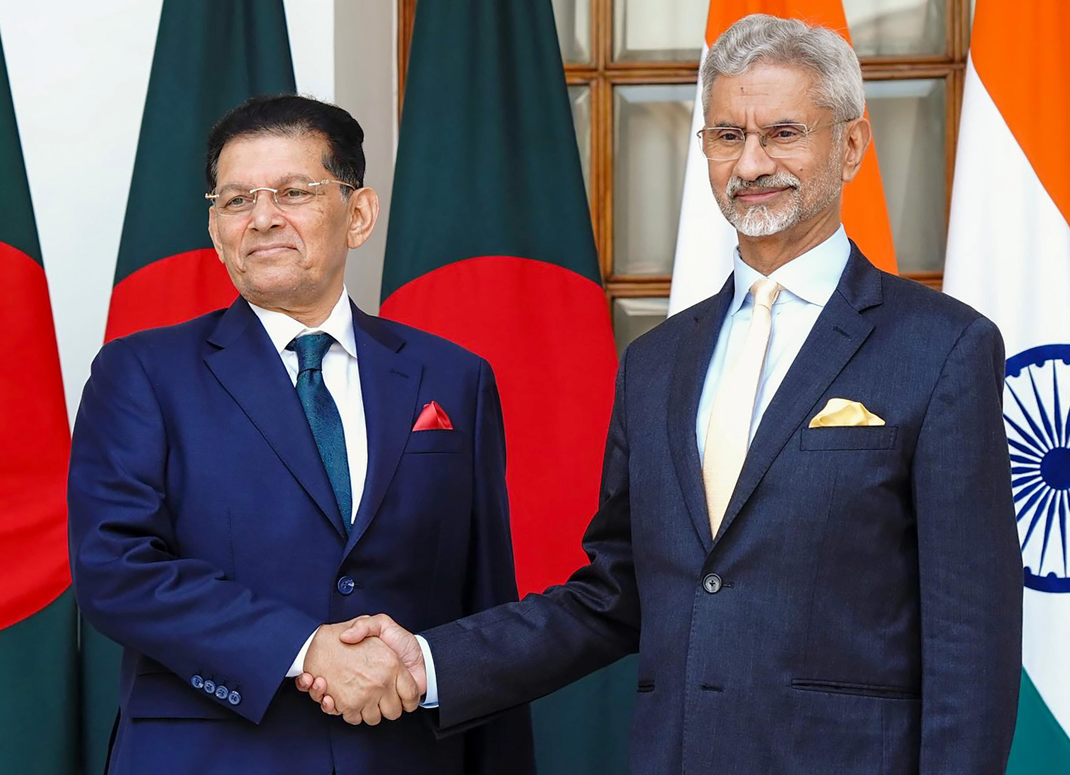 Bangladesh and India flags symbolizing bilateral ties and diplomatic meeting