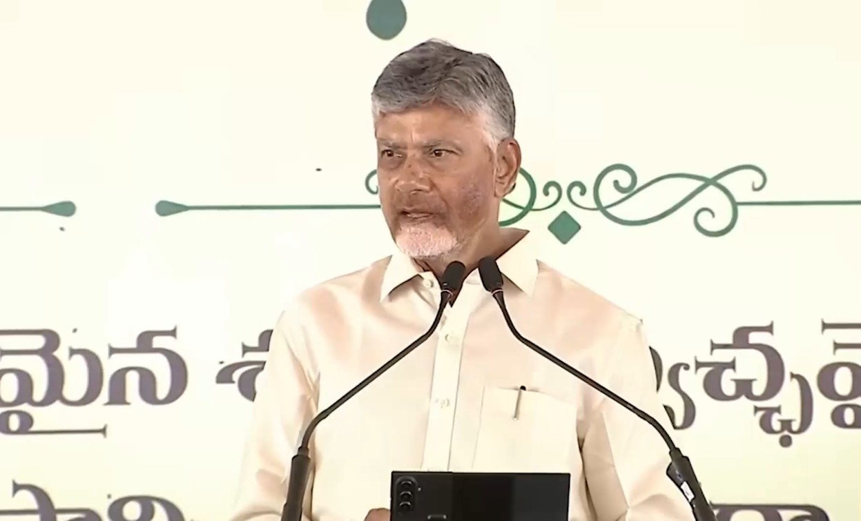 Andhra CM Chandrababu Naidu addressing public meeting announcing cash incentives for children