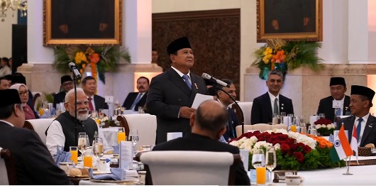PM Modi Indonesian banquet lighter moment laugh