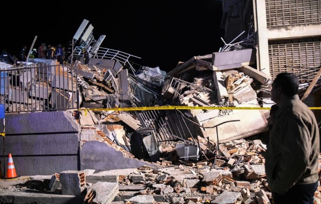 Venezuela quake death toll rises to 4,490